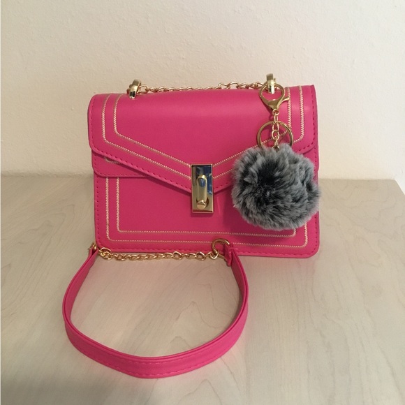 NWOT Adorable Barbie Pink Faux Leather Crossbody Bag Gold Chain & Bag Charm - Picture 7 of 9